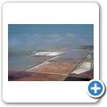 Rundflug &uuml;ber der Namib-W&uuml;ste - Salzgewinnung bei Walvis Bay